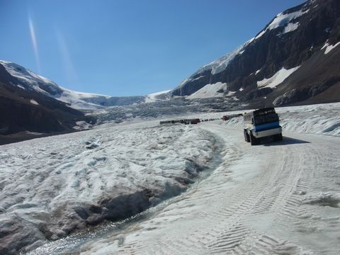 コロンビア大氷原 アサバスカ氷河